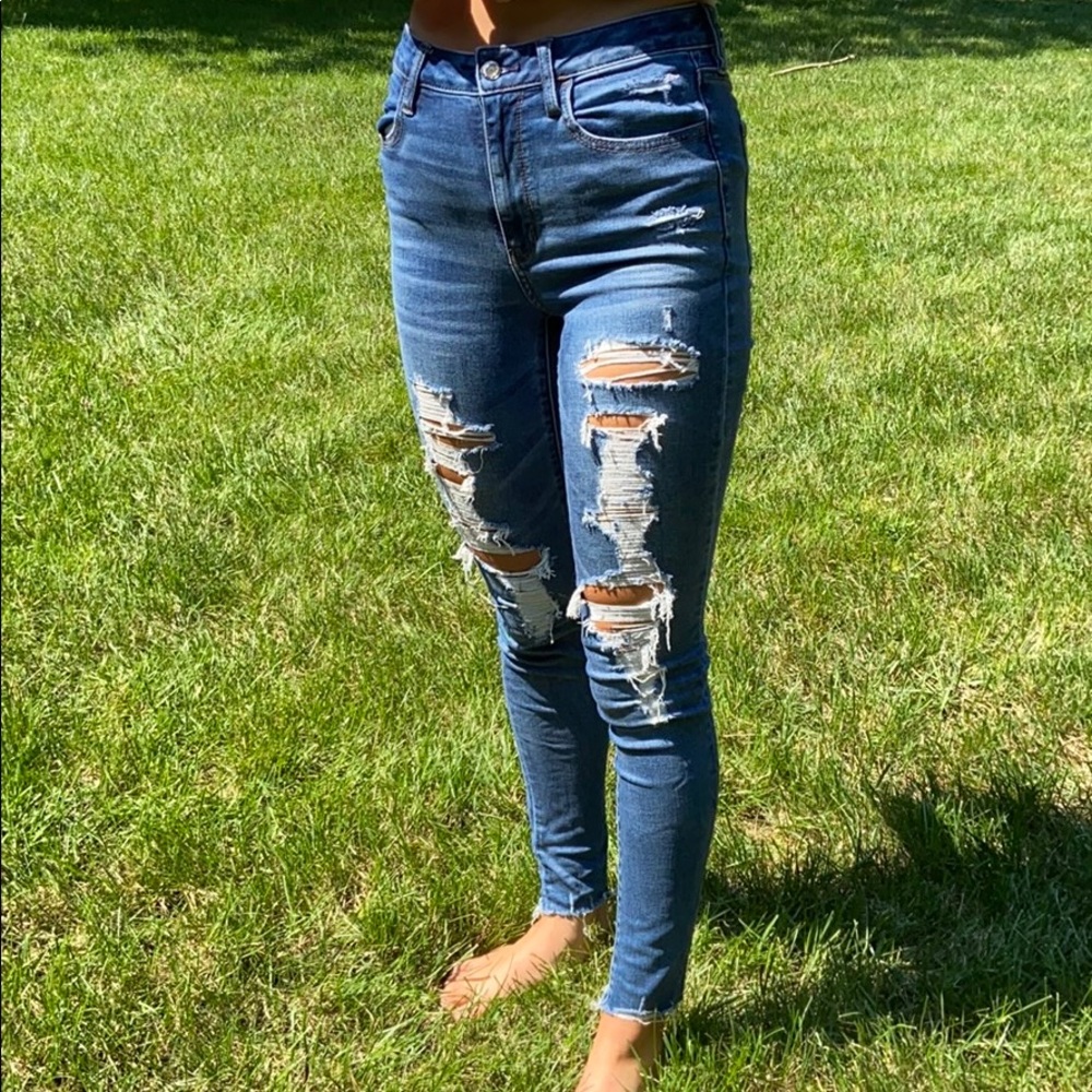 American Eagle distressed medium wash jeans